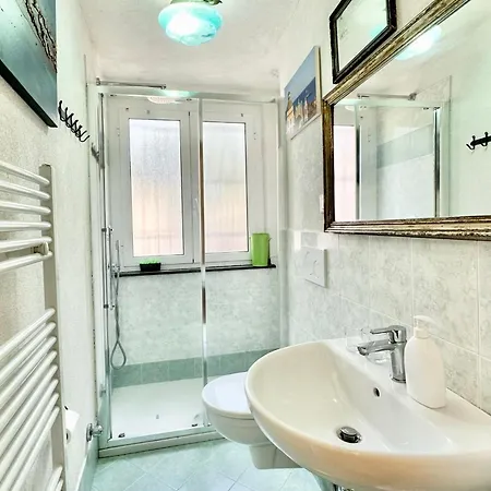 Hostdomus - Cassi Apartment *