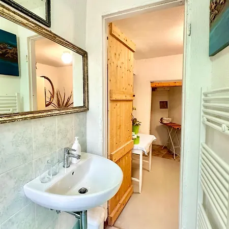 Apartment Hostdomus - Cassi Finale Ligure