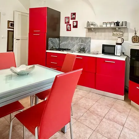 Hostdomus - Cassi * Finale Ligure